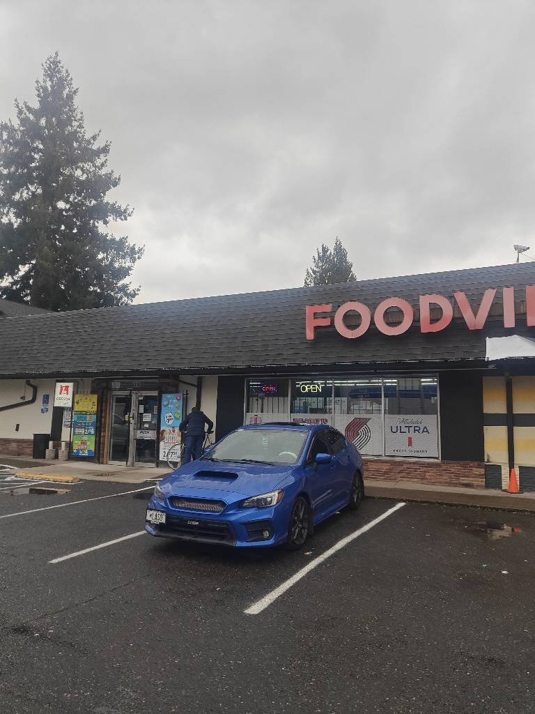 Foodvilla store entrance, Portland